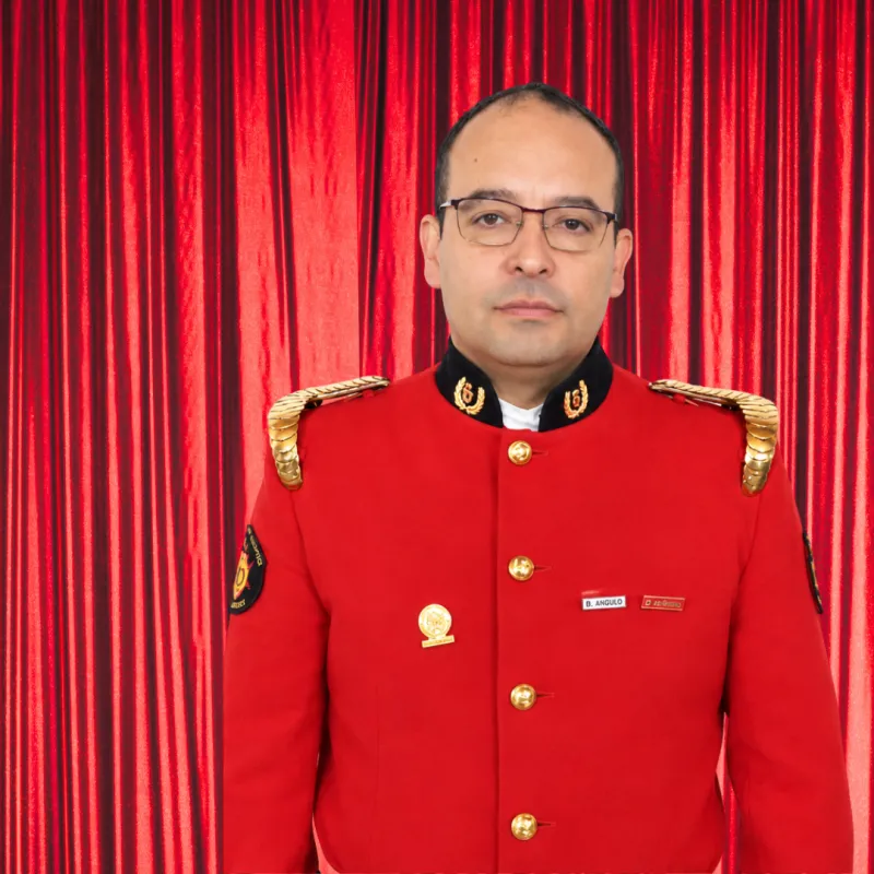ROBERTO BRAVO MUÑOZ