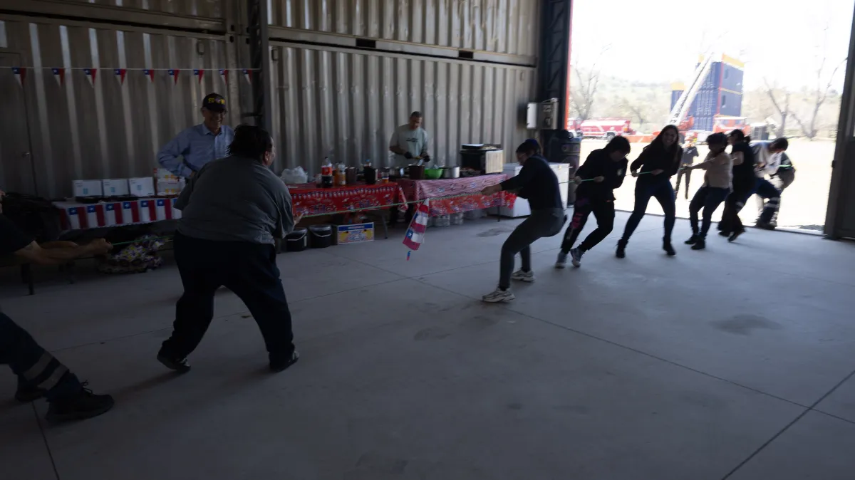 Foto 7 de EN SANA CAMARADERIA PERSONAL DEL CBM CELEBRÓ FIESTAS PATRIAS