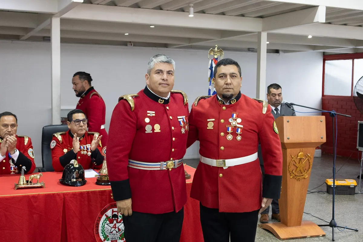 Foto 8 de Cuarta Compañía conmemora su 69° Aniversario en Sesión Solemne