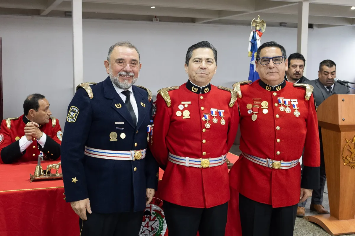 Foto 12 de Cuarta Compañía conmemora su 69° Aniversario en Sesión Solemne